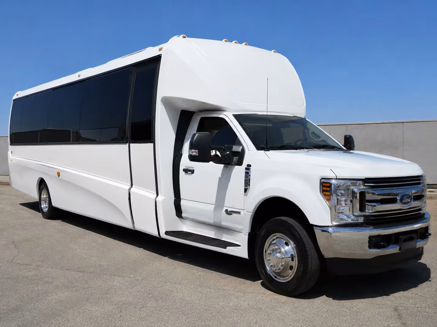 minibus rentals in pharr are a smart pick for smaller prom groups